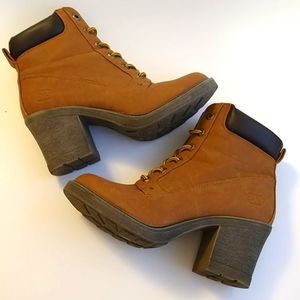 Dirty Laundry chunky heel boots (like timberlands)